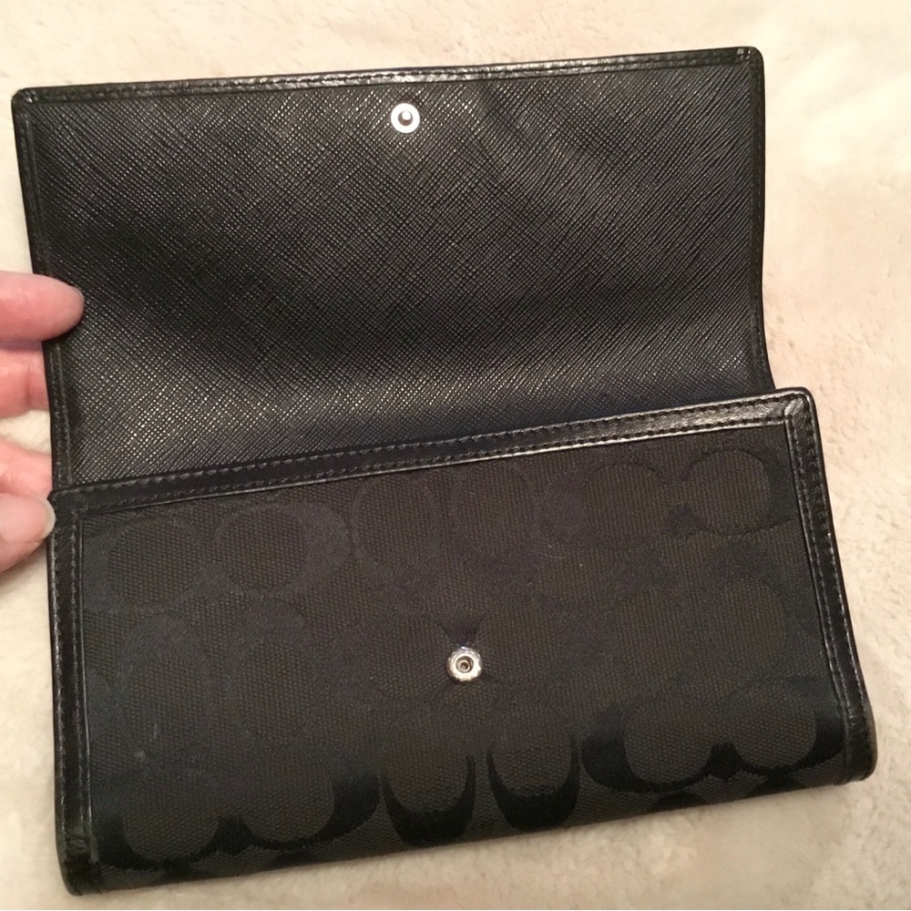 Coach Signature Monogram Large Black Wallet - Picture 6 of 10